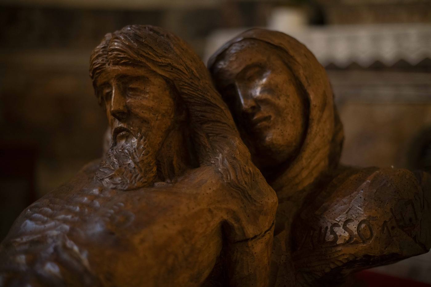RUSSO signature carved into the sculpture